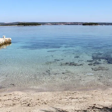 By The Sea Tkon, Pasman - 8458 *